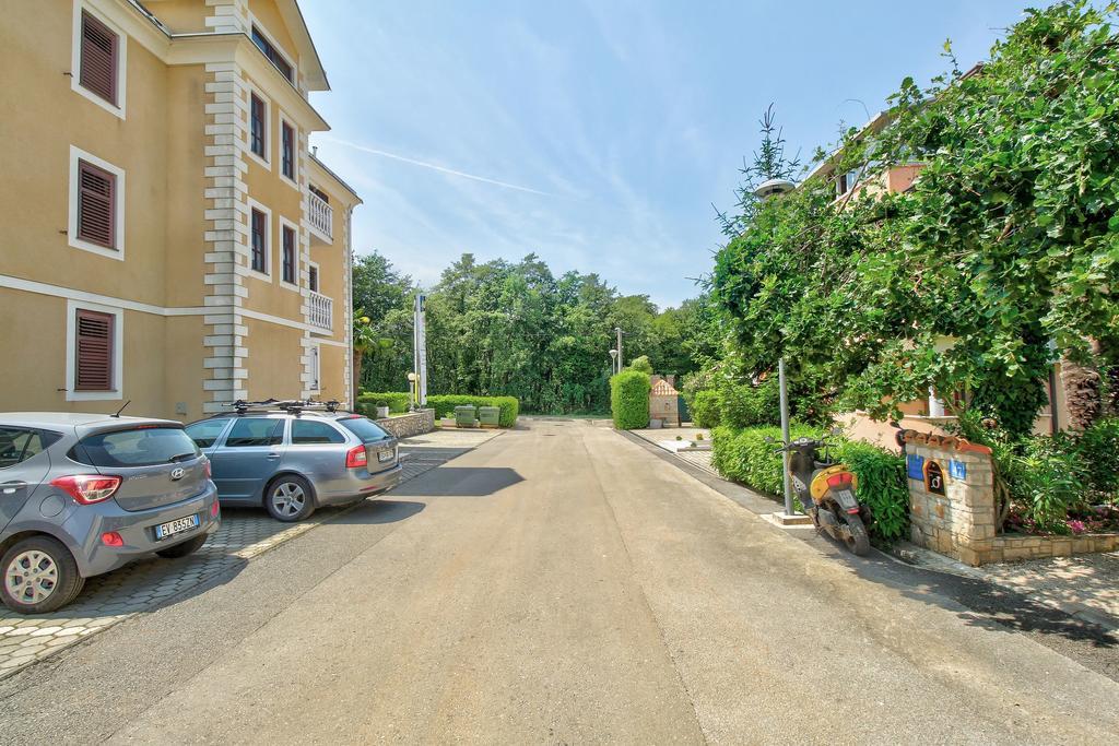 Apartments Vera อูมัค ภายนอก รูปภาพ