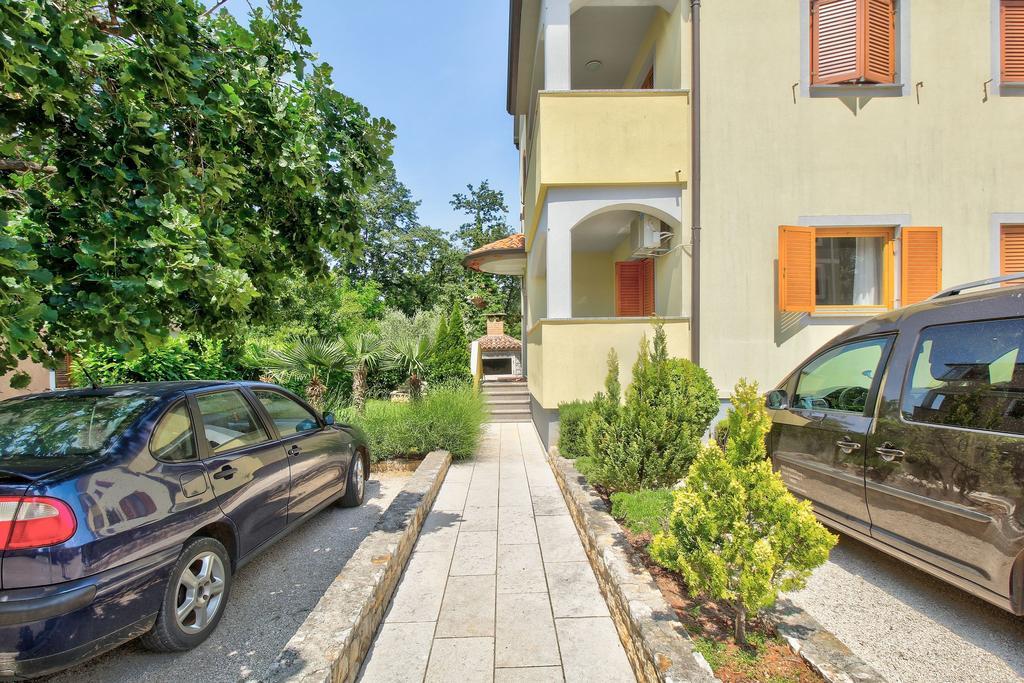Apartments Vera อูมัค ภายนอก รูปภาพ