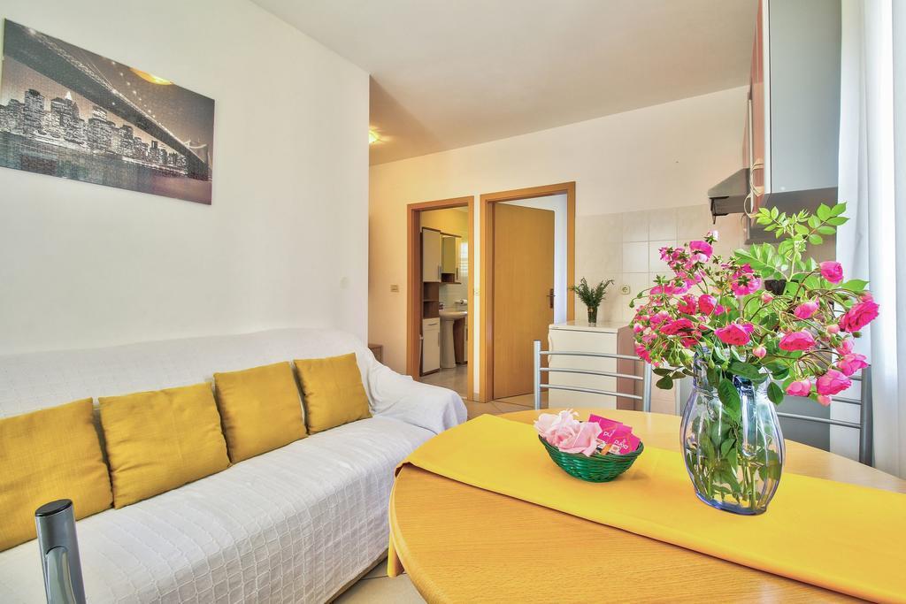 Apartments Vera อูมัค ภายนอก รูปภาพ