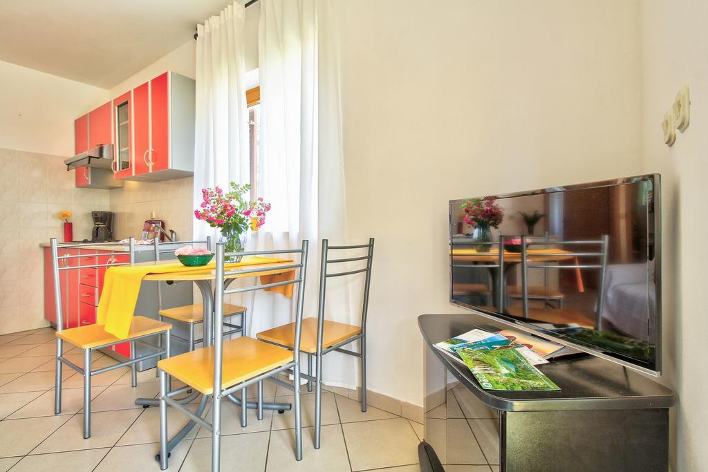 Apartments Vera อูมัค ภายนอก รูปภาพ