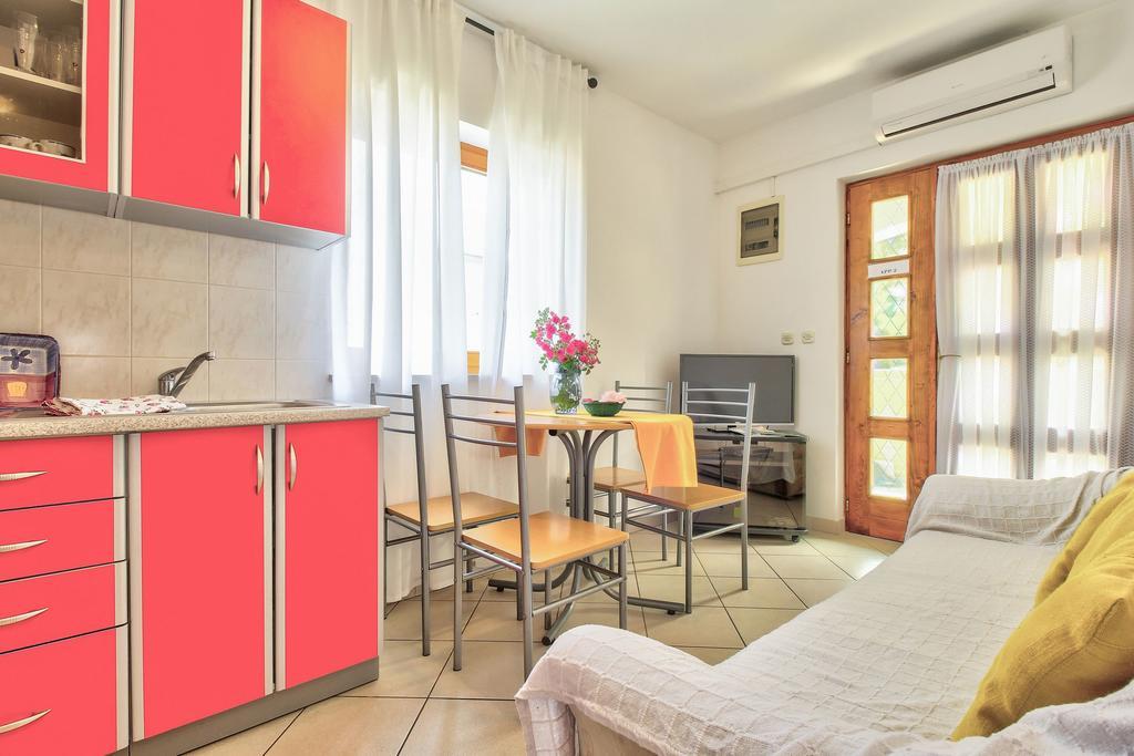 Apartments Vera อูมัค ภายนอก รูปภาพ