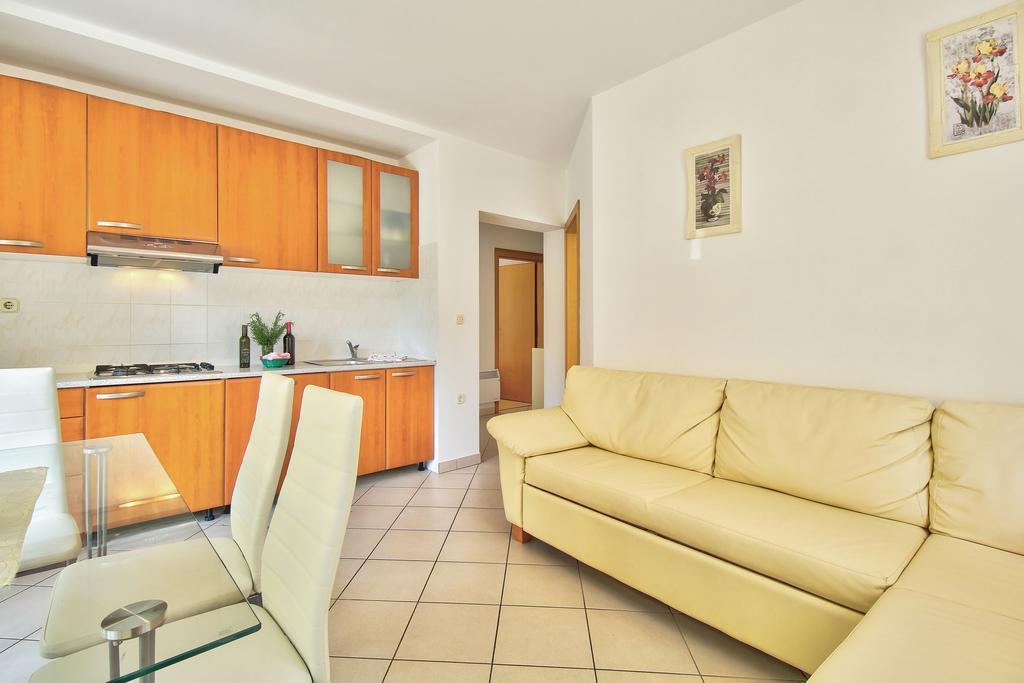 Apartments Vera อูมัค ภายนอก รูปภาพ